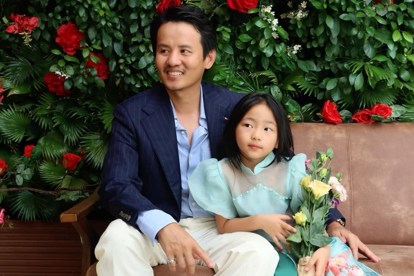 'Là ông bố đơn thân, tôi xót xa và giận dữ khi đọc chuyện dì ghẻ con chồng'