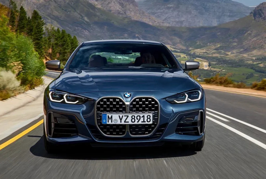 luoi tan nhiet BMW.webp