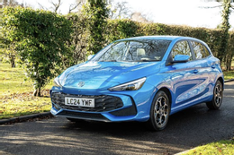 Mẫu xe huyền thoại thế hệ mới gây sốc vì thiết kế lạ lẫm, "fan" khó nhận ra YwAAAAAAQABAAACAUwAOw==