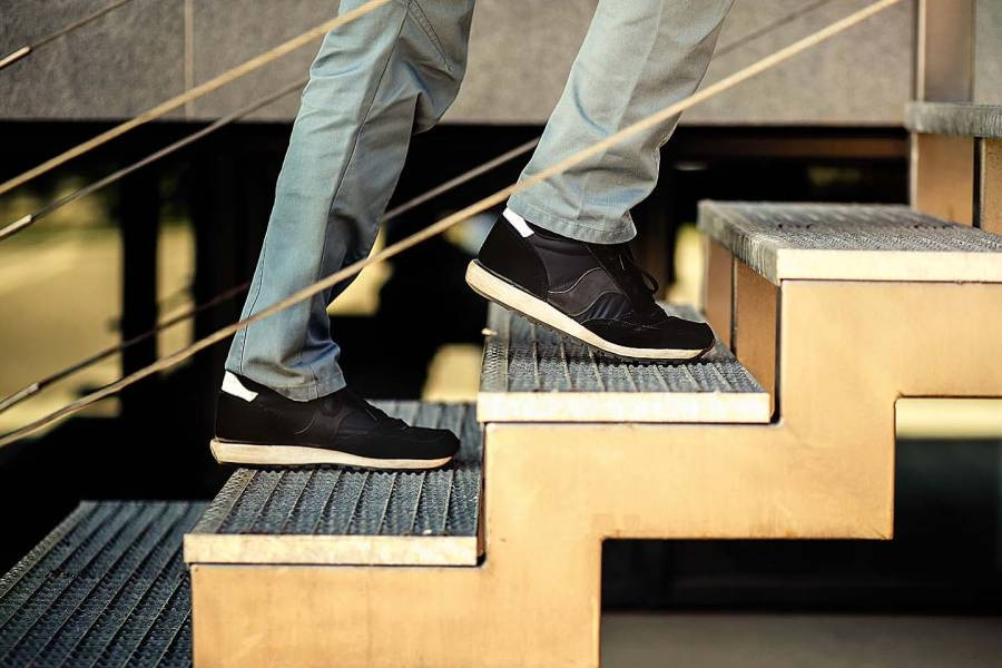 Nghiên cứu trên nửa triệu người hé lộ tác dụng của leo cầu thang 2 phút mỗi ngày