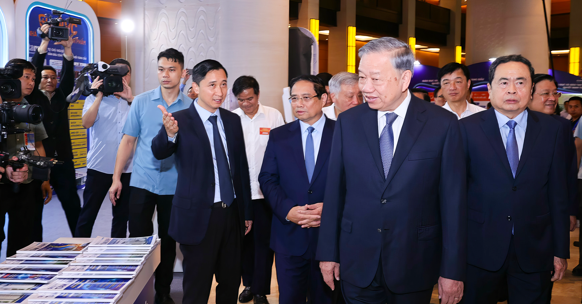 Những ‘Siêu Robot AI’ của Bệnh viện Tâm Anh tại Triển lãm Thành tựu Y tế