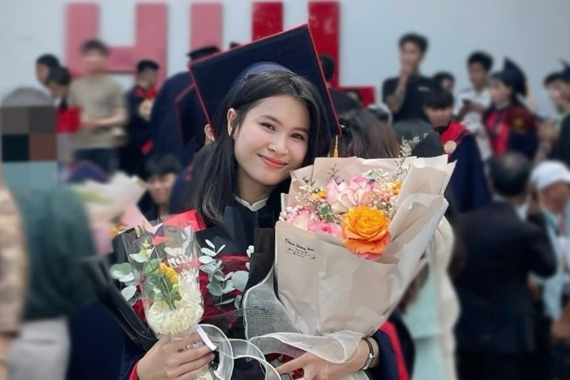 Nữ cử nhân Luật viết đơn tình nguyện nhập ngũ