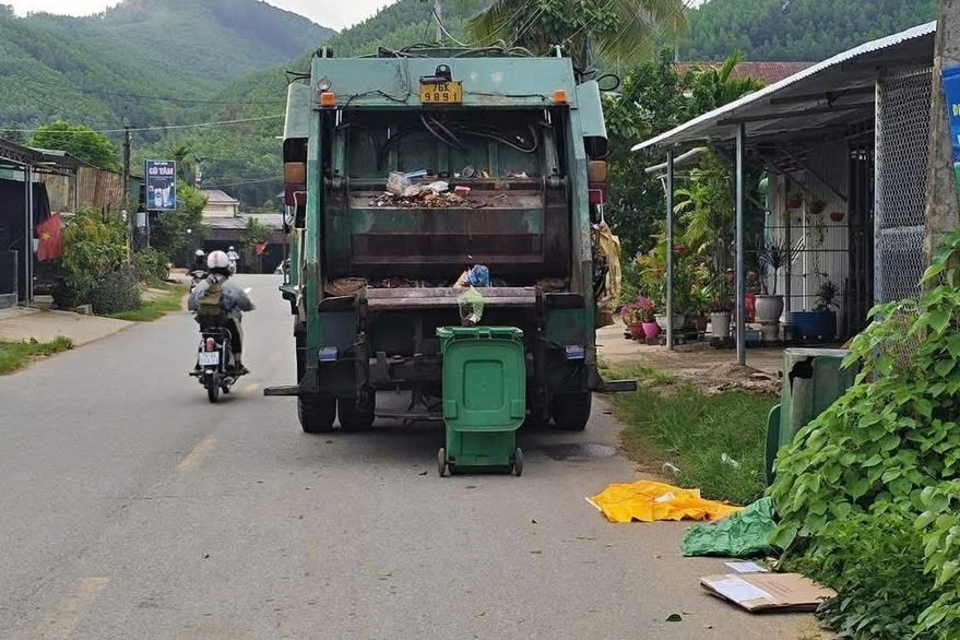 Phát hiện thi thể trẻ sơ sinh bị bỏ trong thùng rác