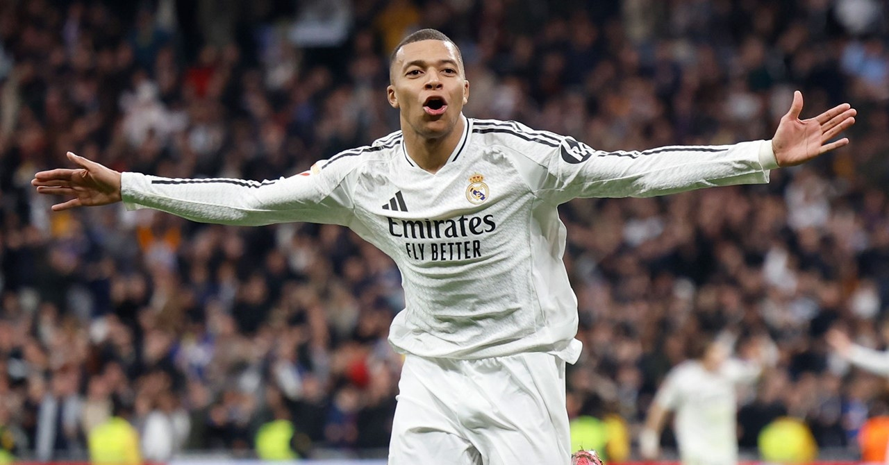 Carvajal bị đuổi, Mbappe giải cứu Real Madrid trận ra quân cúp C1