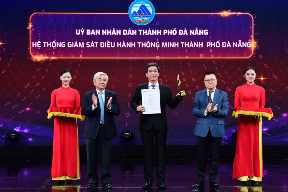 thanh pho.jpg