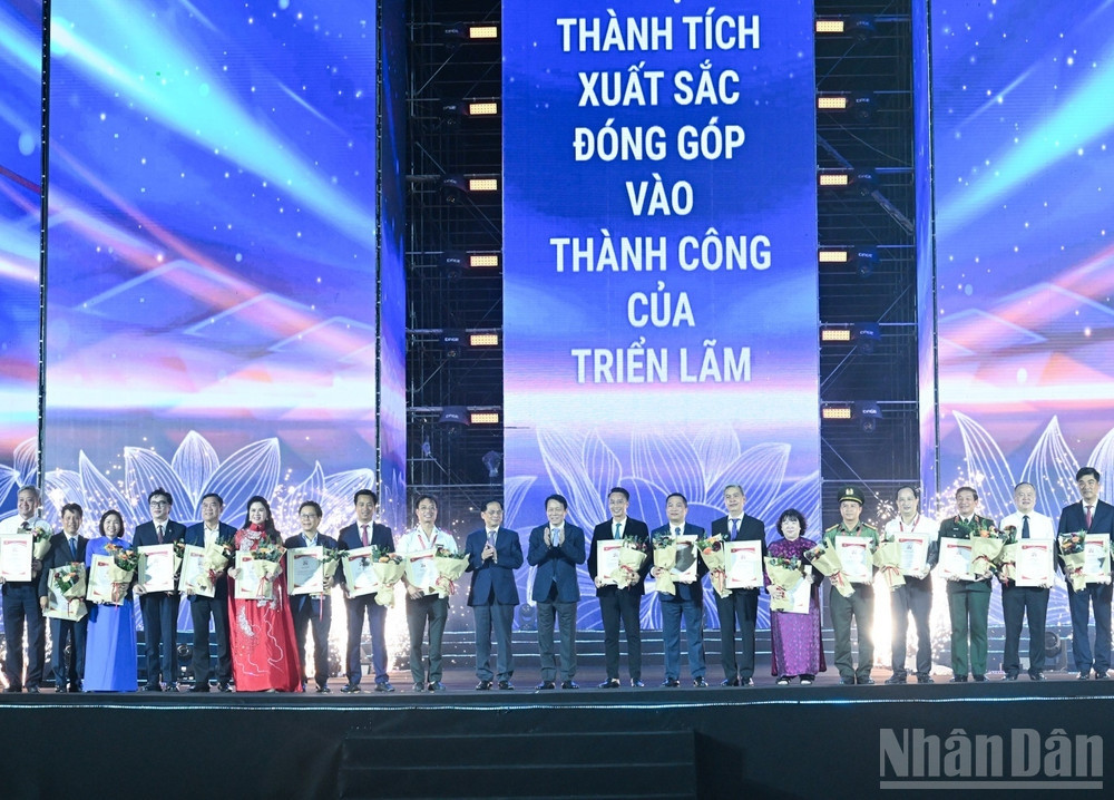 trien lam 3.jpg