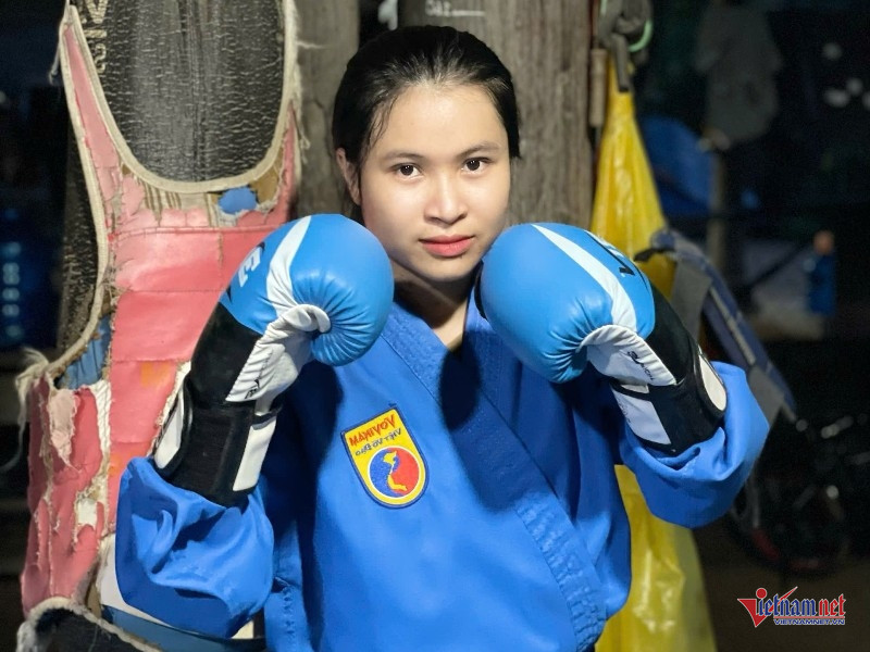 W-Nữ cử nhân tình nguyện nhập ngũ 2.jpg