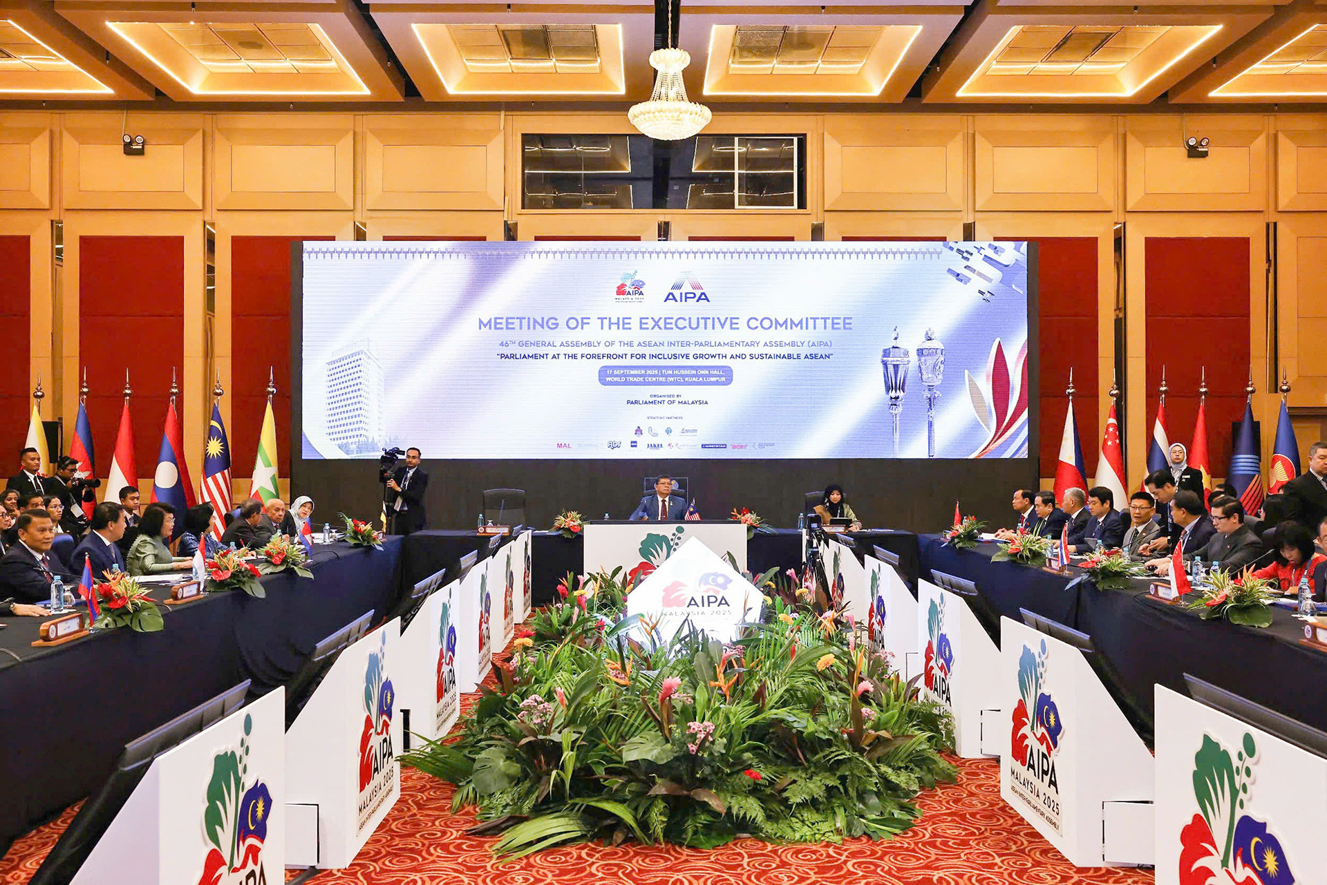 17.9.ctqh tranthanhman ban dieu hanh aipa1.jpg