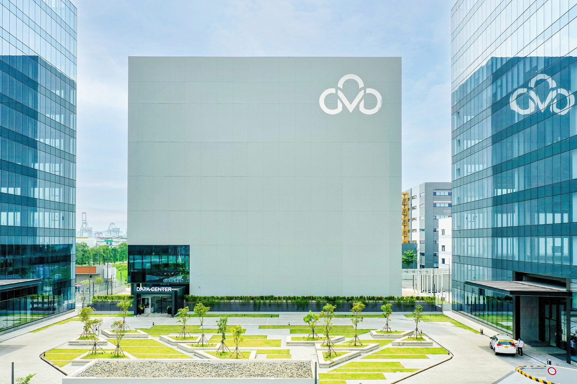 Ảnh 2 CMC Telecom Data Center.jpg