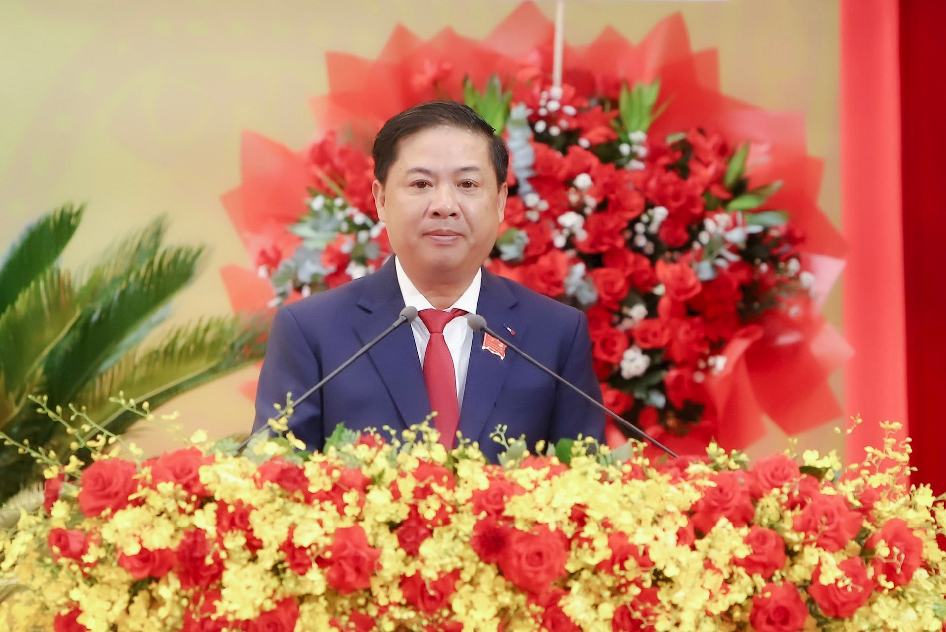 bi thu 1.jpg