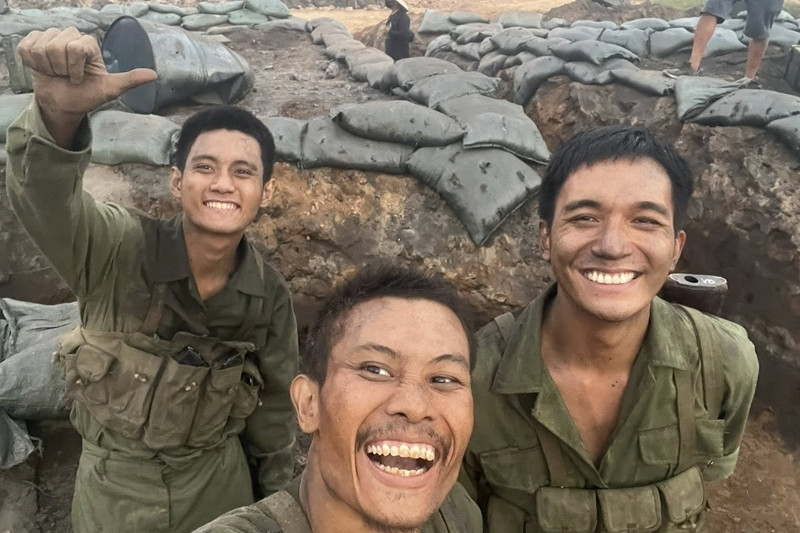 Nam chính 'bóc phốt' dàn diễn viên phim 'Mưa đỏ'