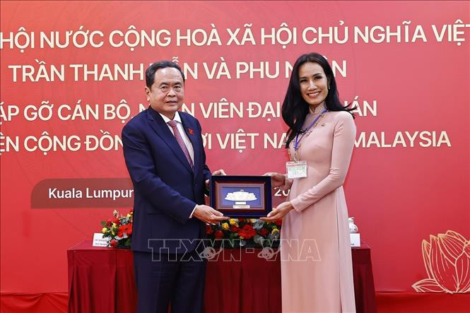 ចំណងជើងរូបថត