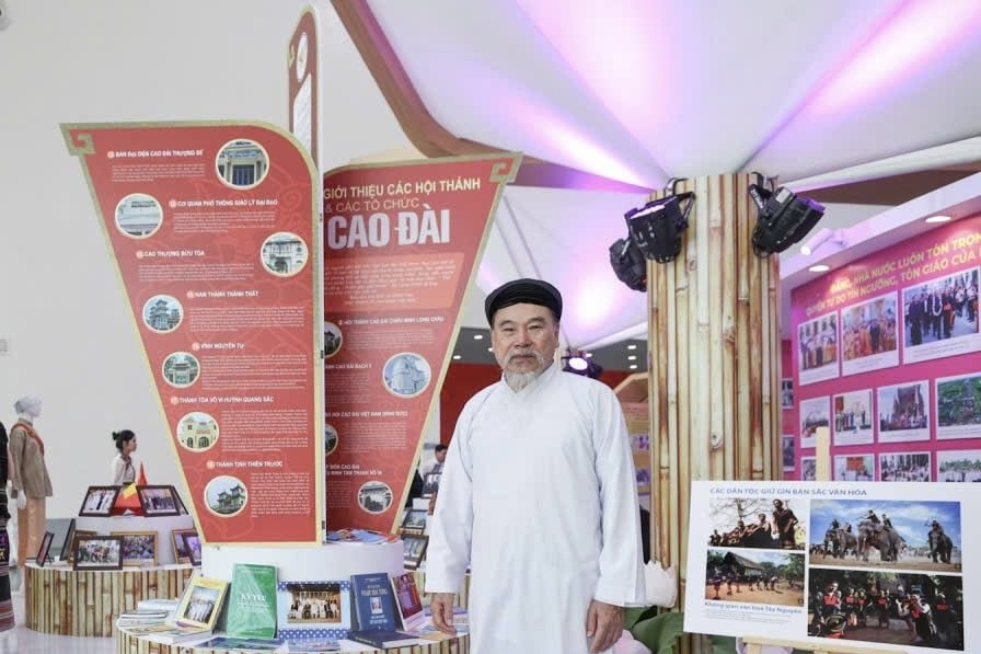 Dấu ấn đặc biệt của một tôn giáo nội sinh khơi mở từ huyền thoại 'Mắt trời'