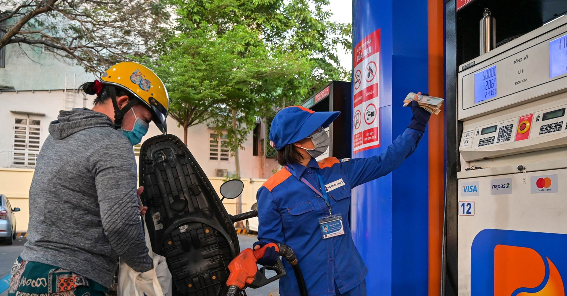 Giá xăng ngày mai có khả năng lại bật tăng