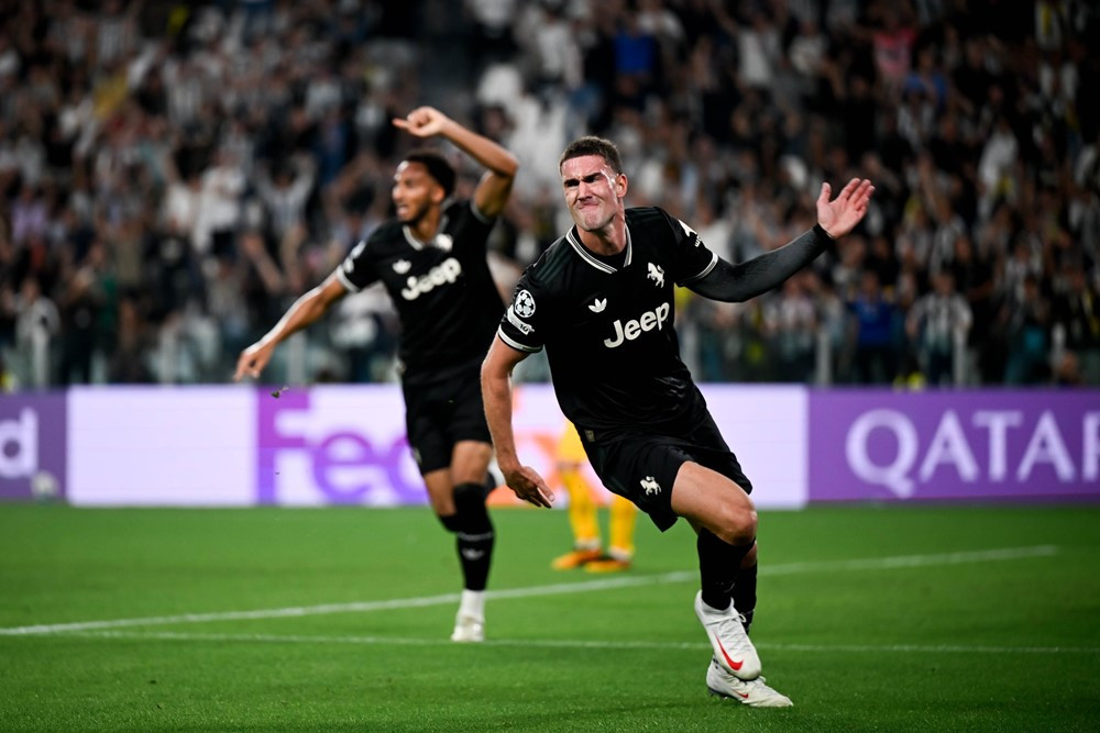 Juventus ទល់នឹង Dortmund 1.jpg