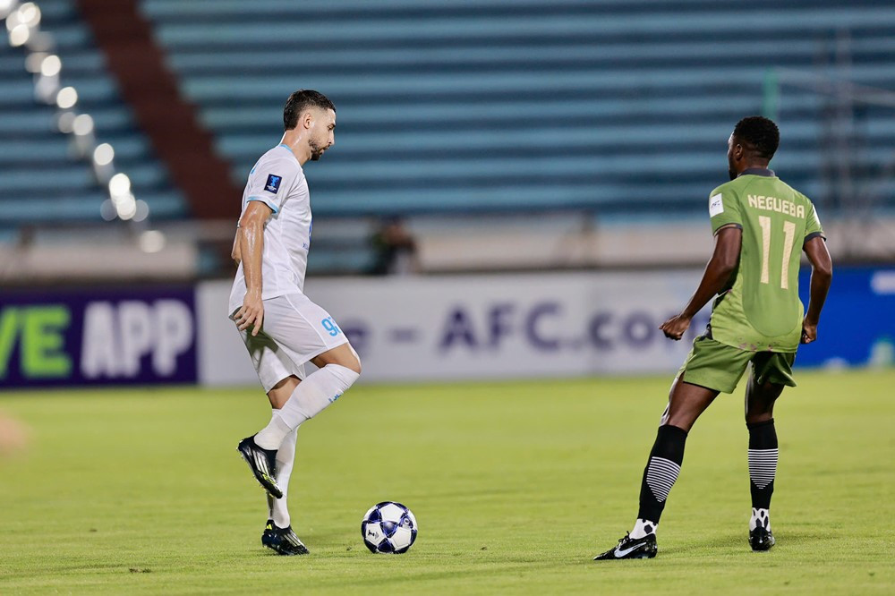 Nam Dinh vs Ratchaburi 1.jpg