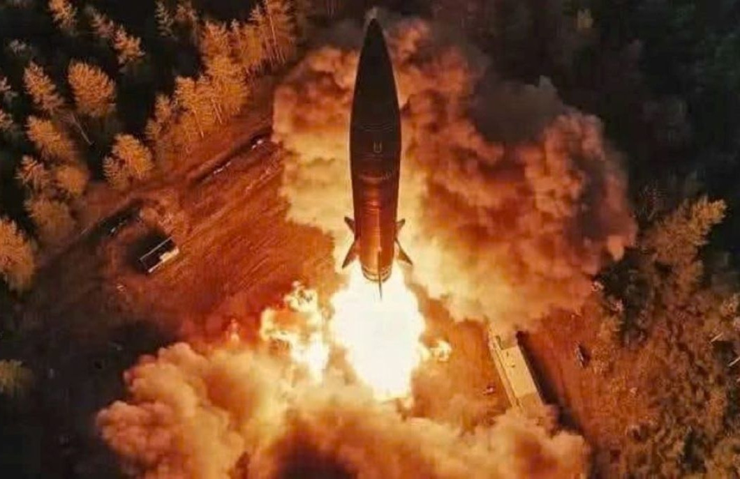 Tên lửa Oreshnik tầm bắn 5.000km, tốc độ Mach 10, công nghệ siêu thanh ‘không thể đánh chặn’