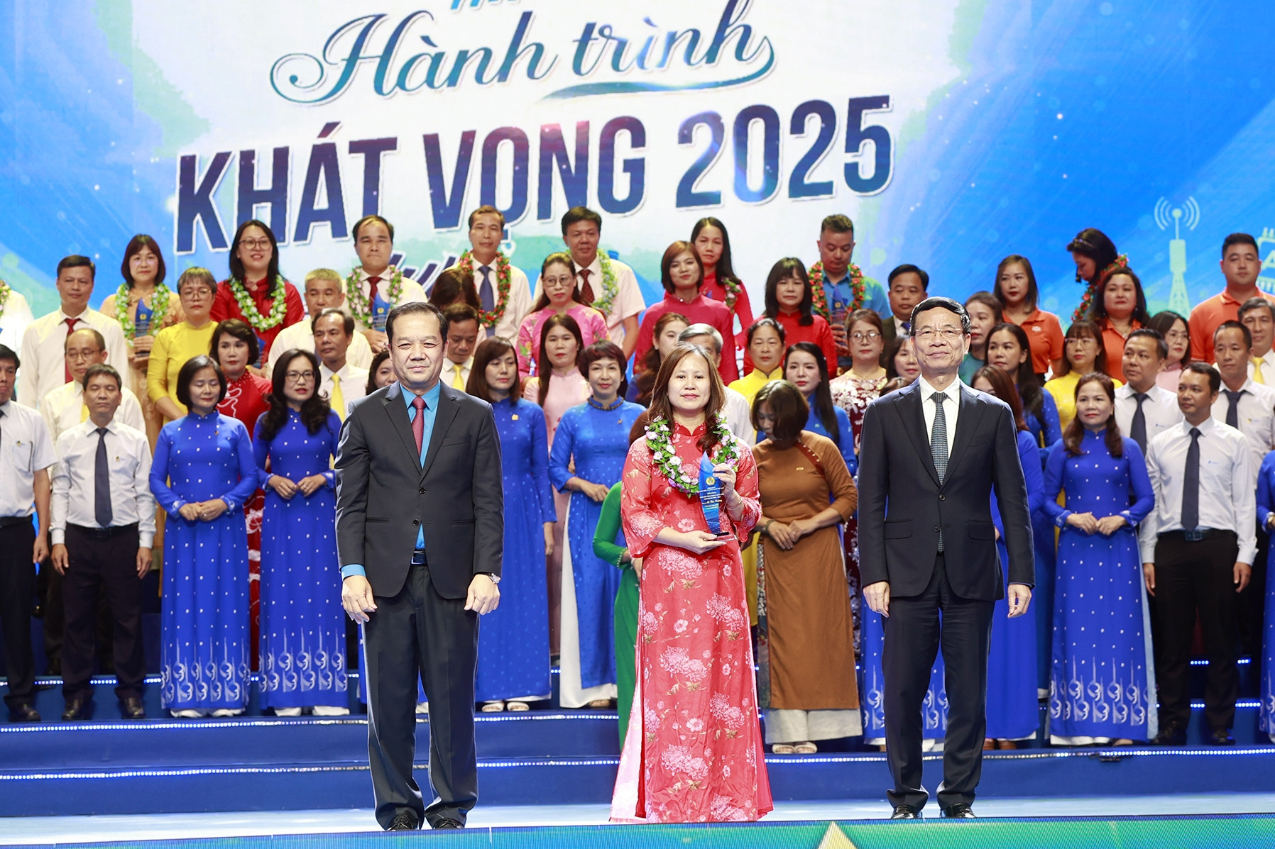 Vinh danh 290 gương mặt tiêu biểu ngành Khoa học và Công nghệ 2025