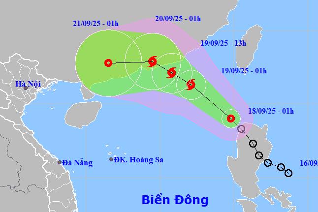 Áp thấp nhiệt đới tiến vào Biển Đông, sắp mạnh lên thành bão số 8