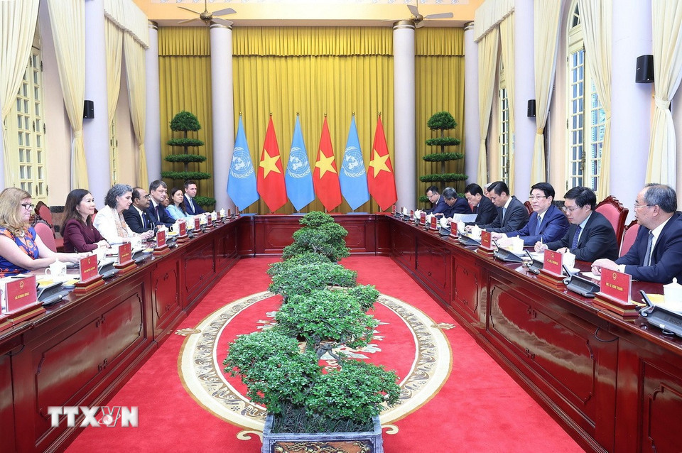 chu tich nuoc tiep dieu phoi vien thuong tru 5.jpg