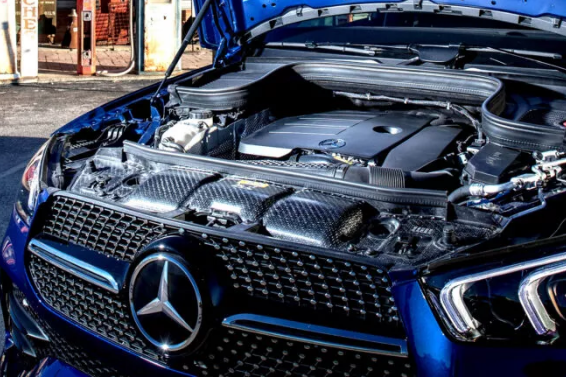 Đại lý Mercedes bị tố gây hỏng xe khách, báo giá thay động cơ “trên trời”