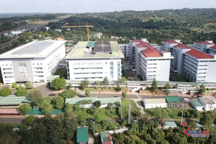 Hơn 20 người bị kỷ luật vụ máy tán sỏi hỏng, giám đốc nói ‘có thể tôi xin nghỉ’