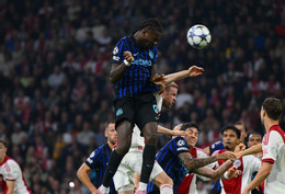 Inter Milan hạ Ajax nhờ tuyệt chiêu không chiến của Marcus Thuram