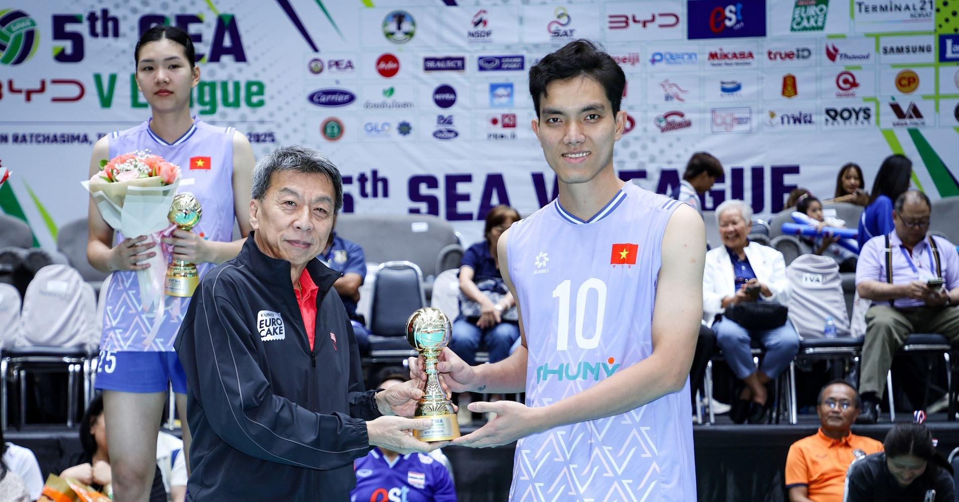 Nữ tuyển thủ bóng chuyền Việt Nam có thể phải kiểm tra giới tính trước SEA Games