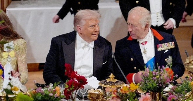 Tổng thống Trump nói việc thăm Anh lần 2 là 'vinh dự lớn nhất cuộc đời'
