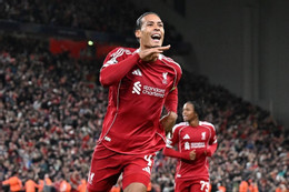 Van Dijk hoá người hùng, Liverpool thắng kịch tính Atletico phút bù giờ