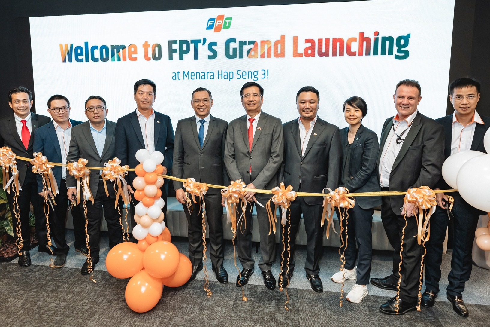 FPT mua 10% cổ phần công ty công nghệ Malaysia