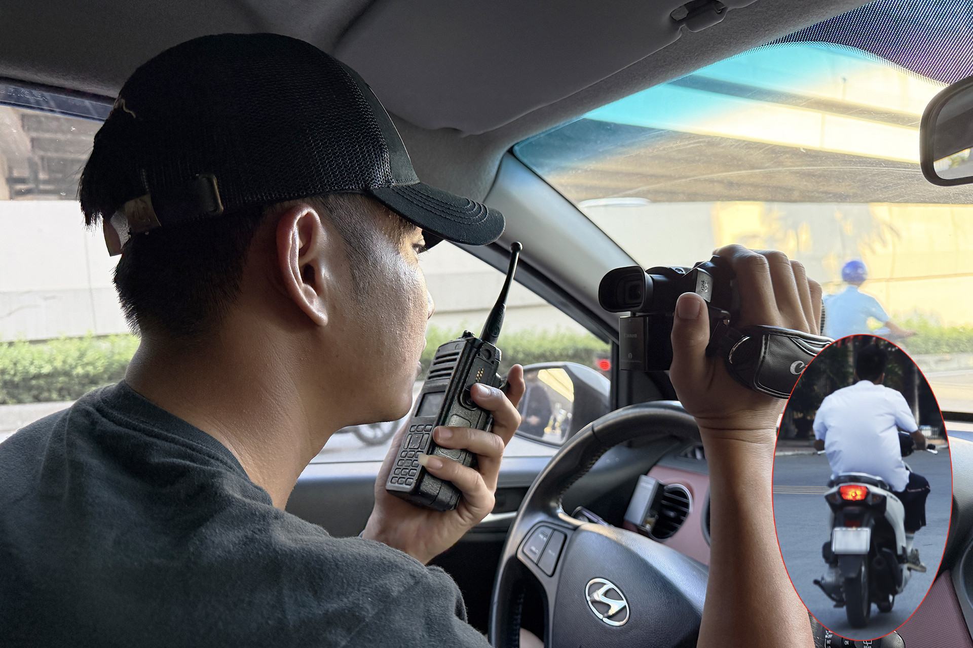 Cảnh sát hóa trang ghi hình học sinh điều khiển xe máy trên 50CC đến trường ở Hà Nội