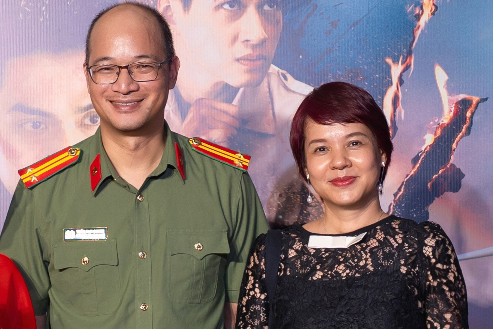 MC Diễm Quỳnh bấm gãy móng tay, Quang Thắng 'nghẹt thở' vì 'Tử chiến trên không'