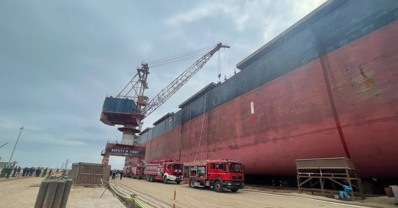 Nặng gánh nợ nần, đơn vị thuộc Tổng công ty Hàng hải bị rao bán tàu hơn 100 tỷ