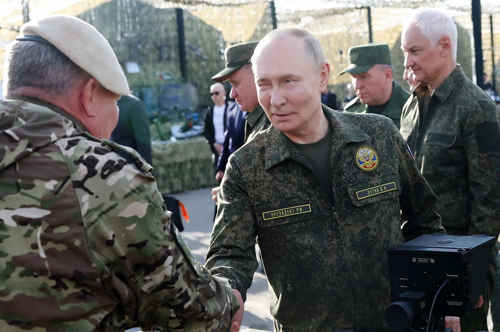 Tên lửa Iskander M Putin.jpg