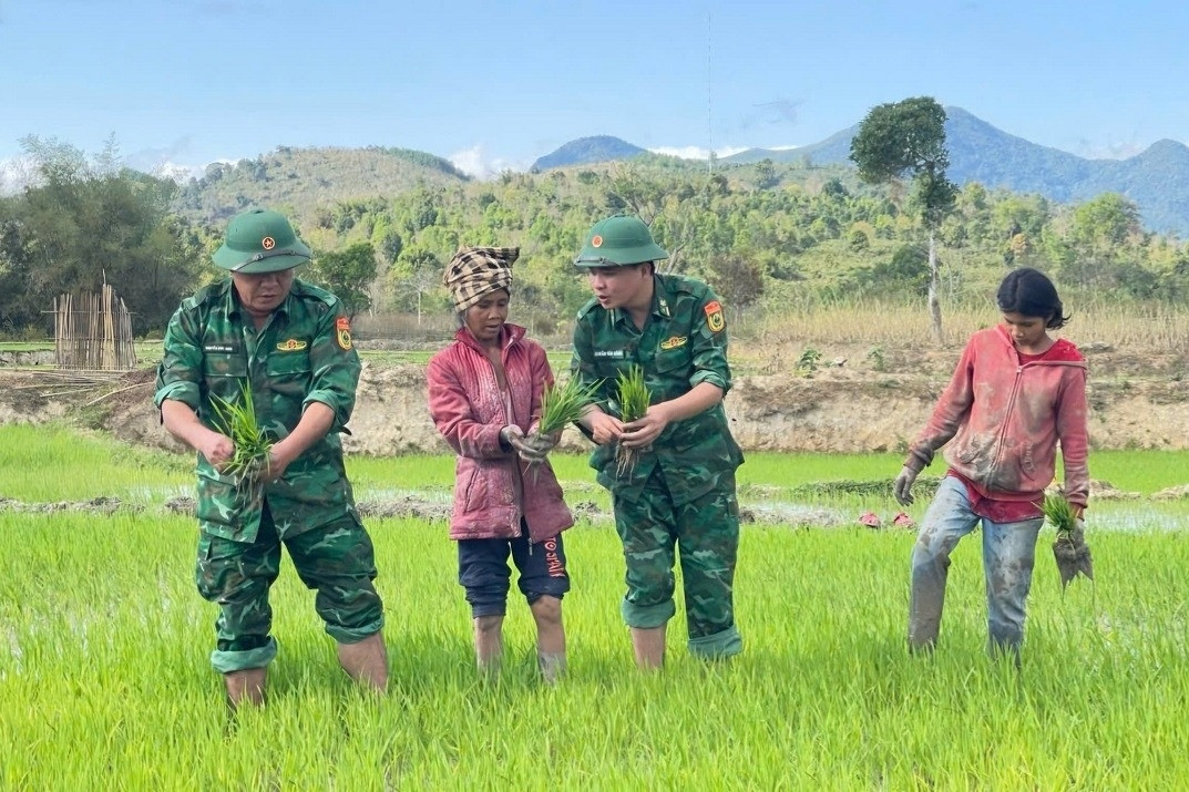 'Thứ 7 về bản' góp phần giúp bản làng vùng biên ngày càng khởi sắc