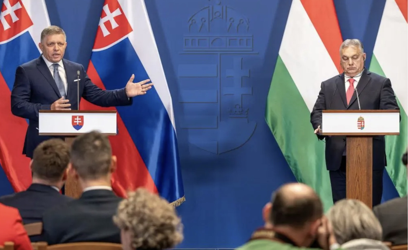 Thủ tướng Slovakia và Hungary. Ảnh: Kyiv Independent
