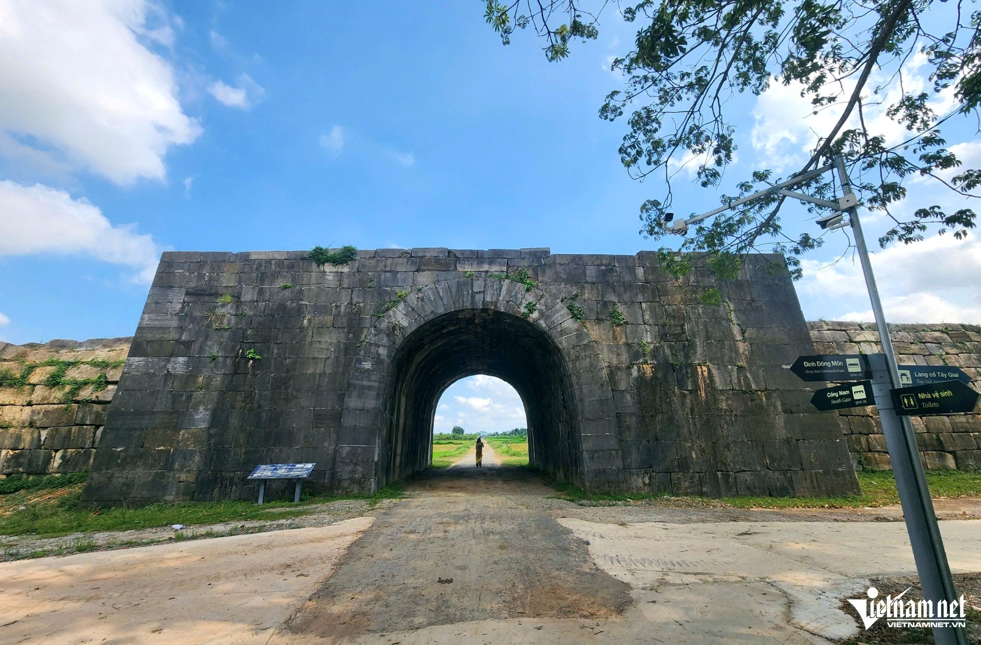 W-a2Thành nhà Hồ.jpg