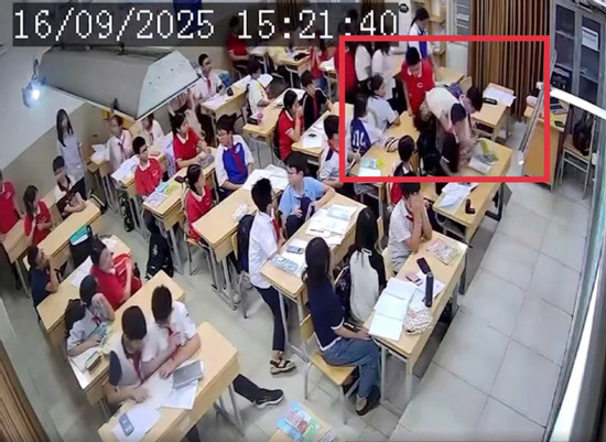 Bản tin chiều 19/9: Học sinh lớp 7 ở Hà Nội túm tóc, ấn đầu cô giáo trong lớp