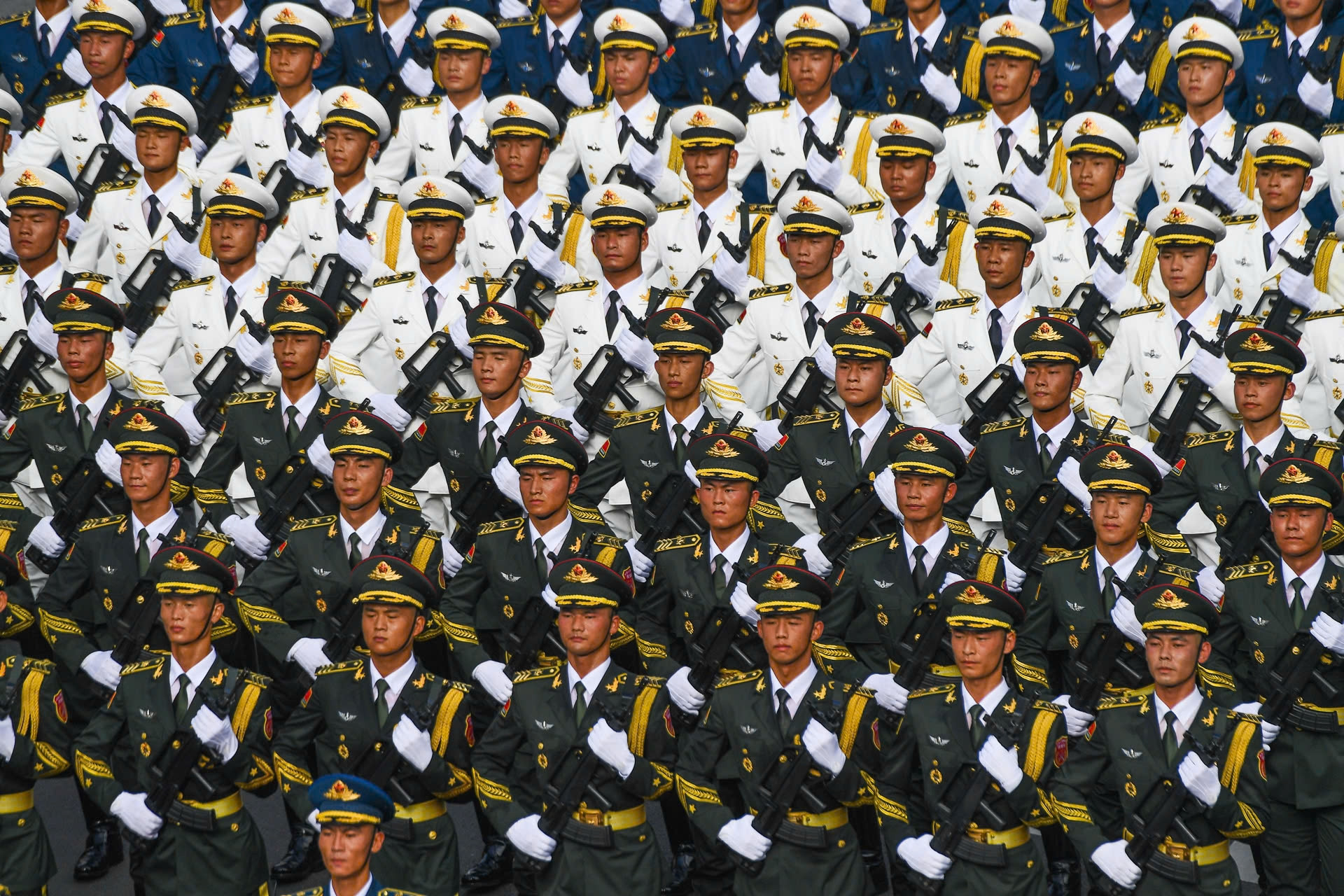 Hình ảnh quân nhân Trung Quốc, Nga, Lào, Campuchia tại diễu binh 2/9