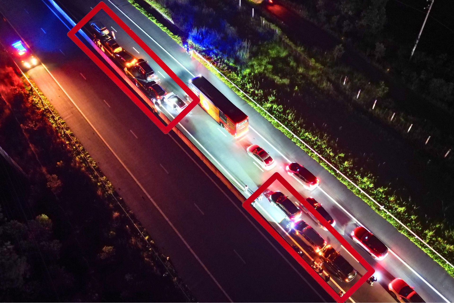 9 ô tô tông liên hoàn trong 2 vụ tai nạn trên cao tốc Phan Thiết - Dầu Giây