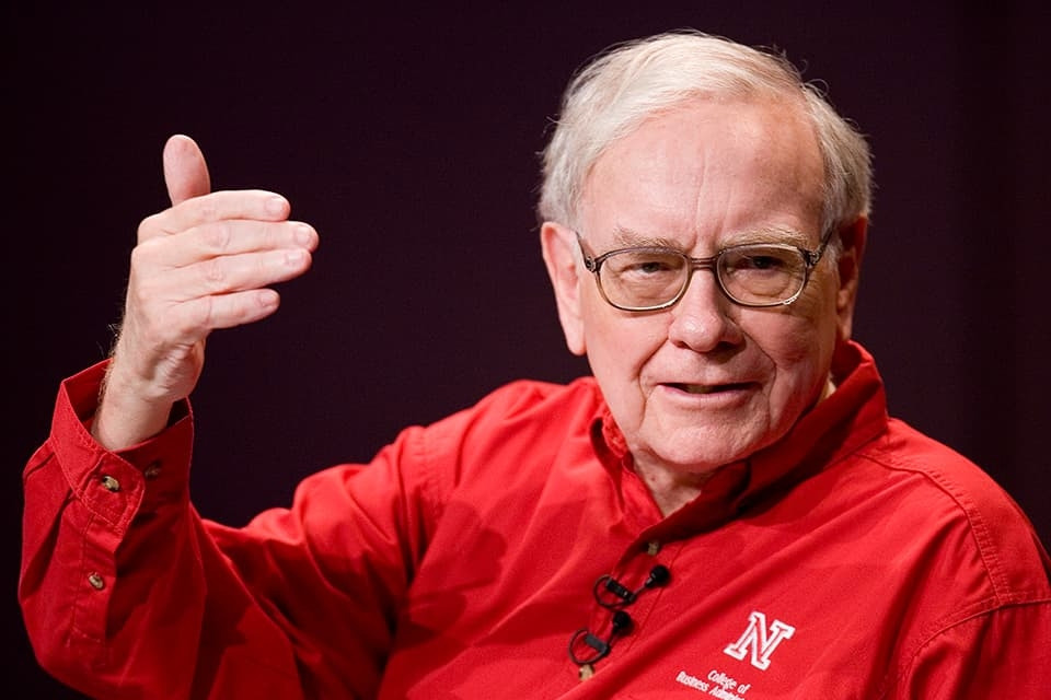 Chế độ ăn 'ngược mọi lời khuyên' của tỷ phú 95 tuổi vẫn minh mẫn