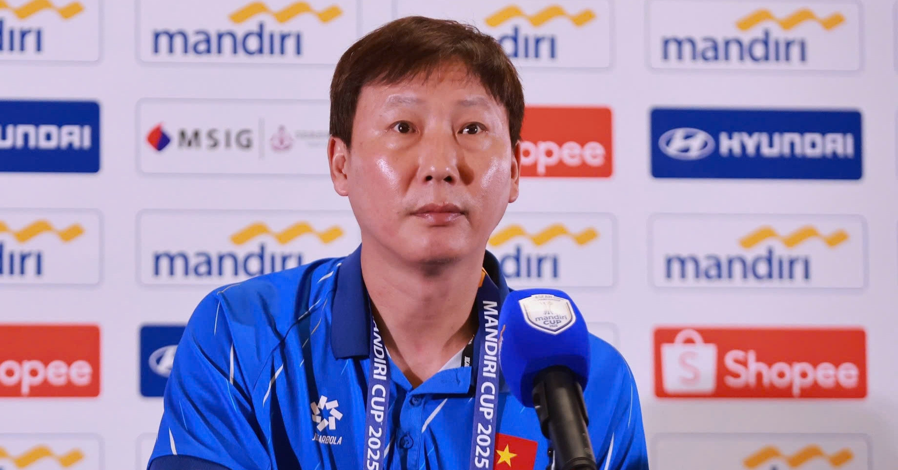 HLV Kim Sang Sik nói lý do loại cầu thủ Việt kiều ở U23 Việt Nam