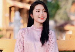 kieu vy 2 top.jpeg