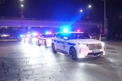 Người dân vỡ òa cảm xúc vì câu nói của Cảnh sát giao thông trước giờ diễu binh