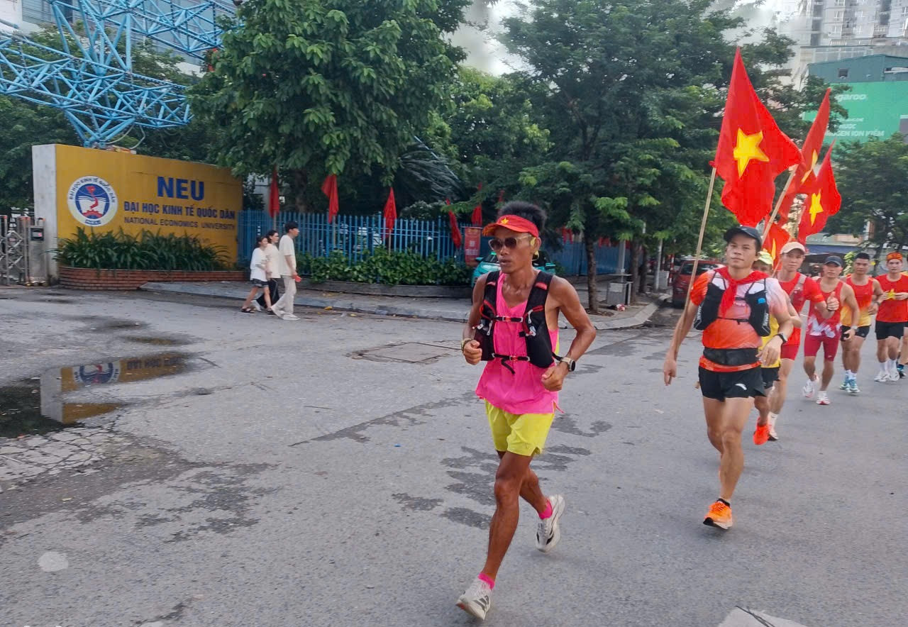 Nguyen van long1.jpg