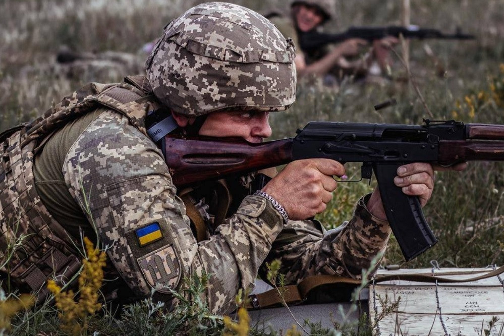 Ukraine giải phóng một làng ở Donetsk, Đức bác khả năng điều quân hỗ trợ Kiev