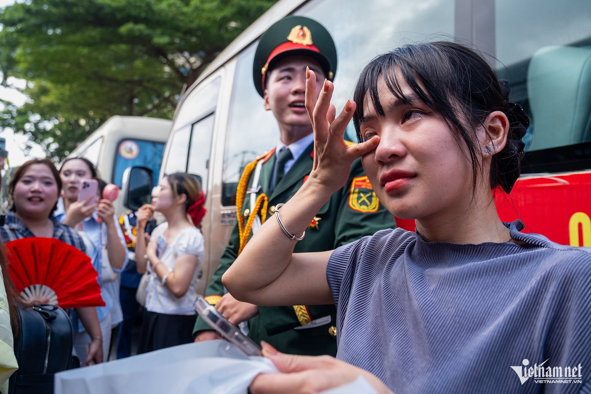 W-giao luu 2 9 20.jpg