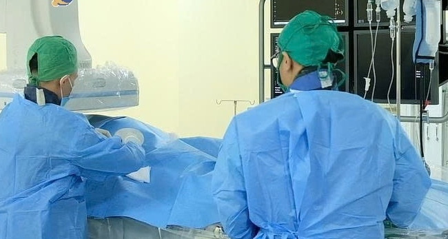 Bệnh nhân đột quỵ đã ngồi dậy, đi lại sau 30 phút cấp cứu