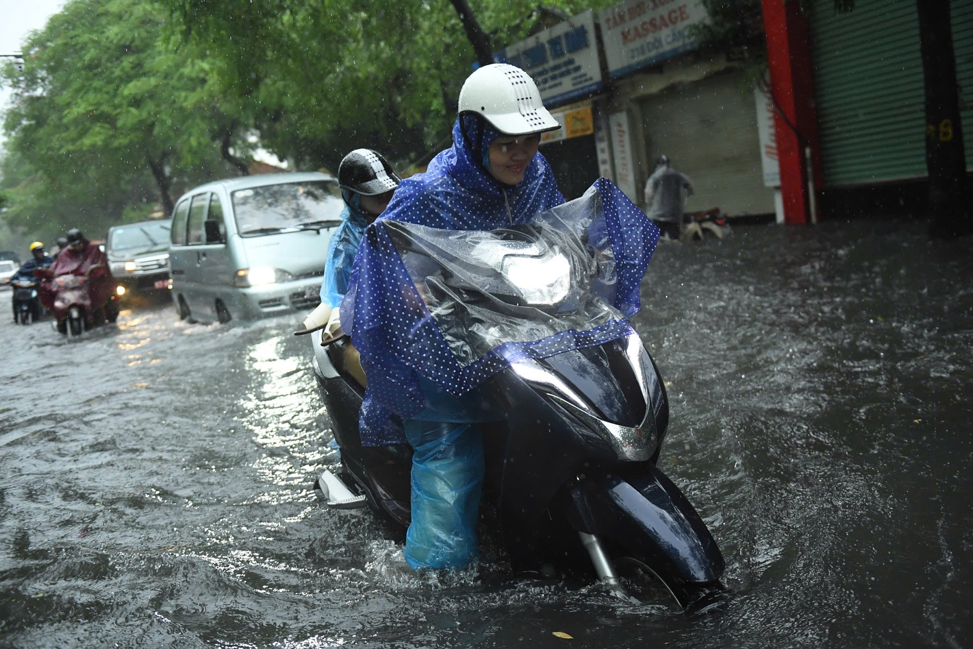Hai cơn bão liên tiếp, thời tiết cả nước nhiều nơi có thể biến động 'dị thường'